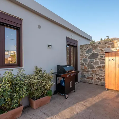 Sia Pool House